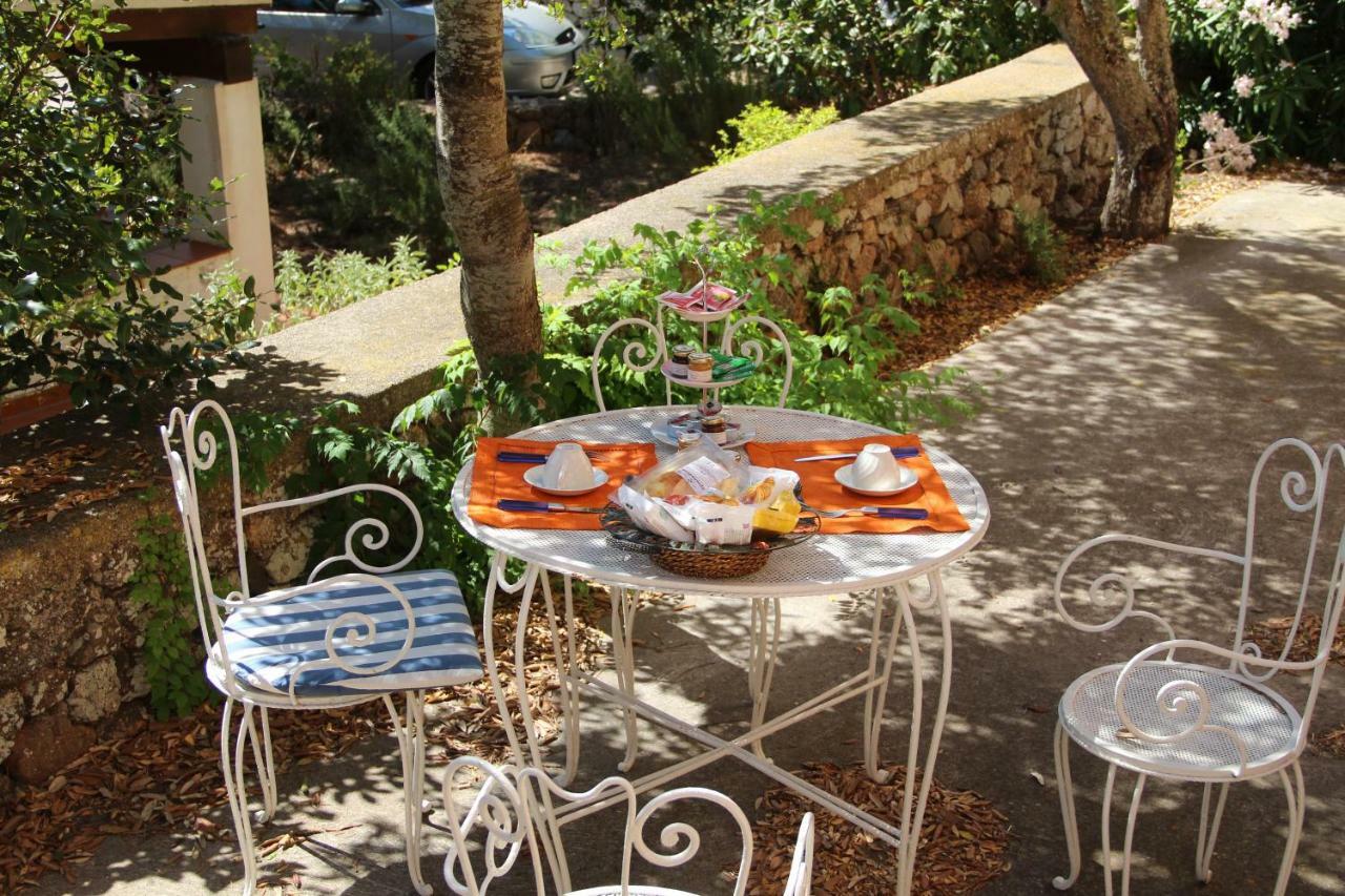 Bed and Breakfast Le 25 Tartarughe Santa Teresa Gallura Exterior foto