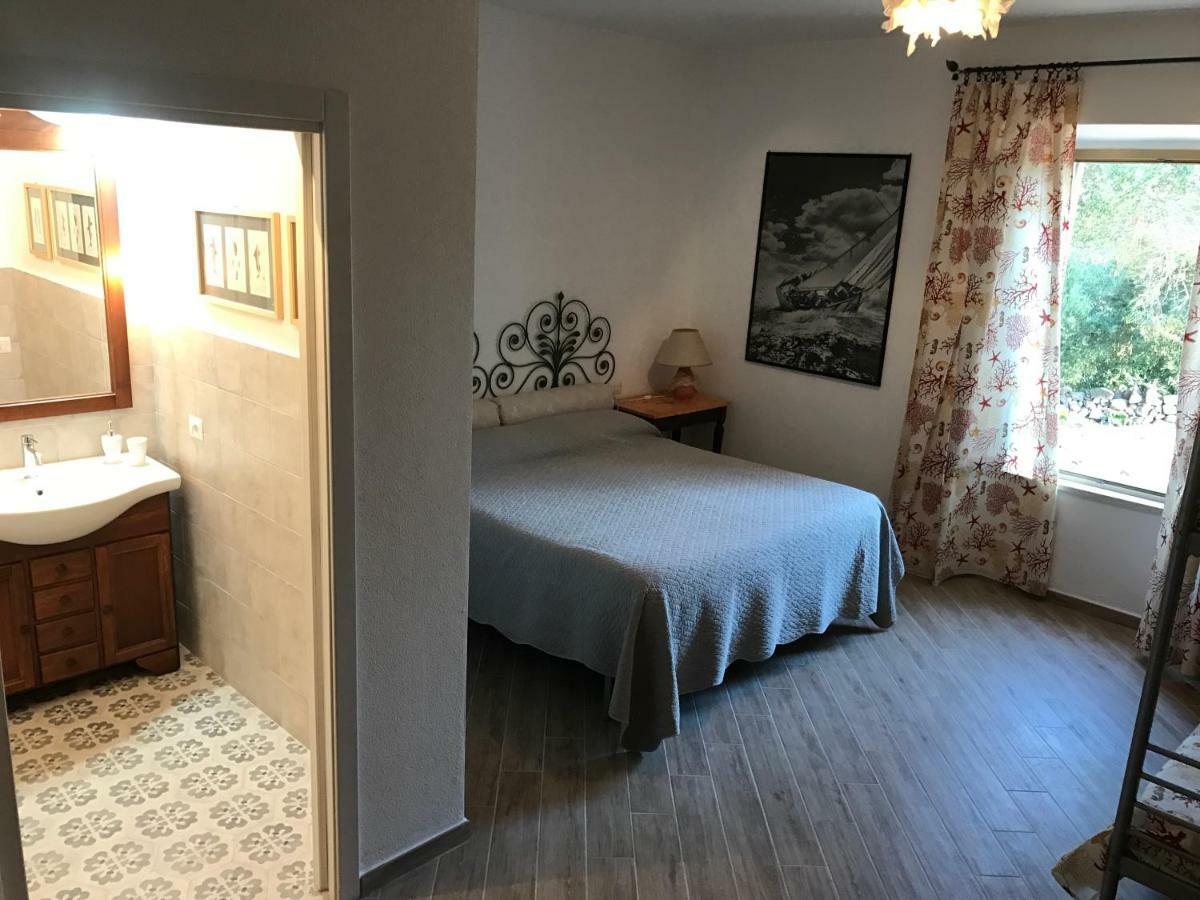 Bed and Breakfast Le 25 Tartarughe Santa Teresa Gallura Exterior foto