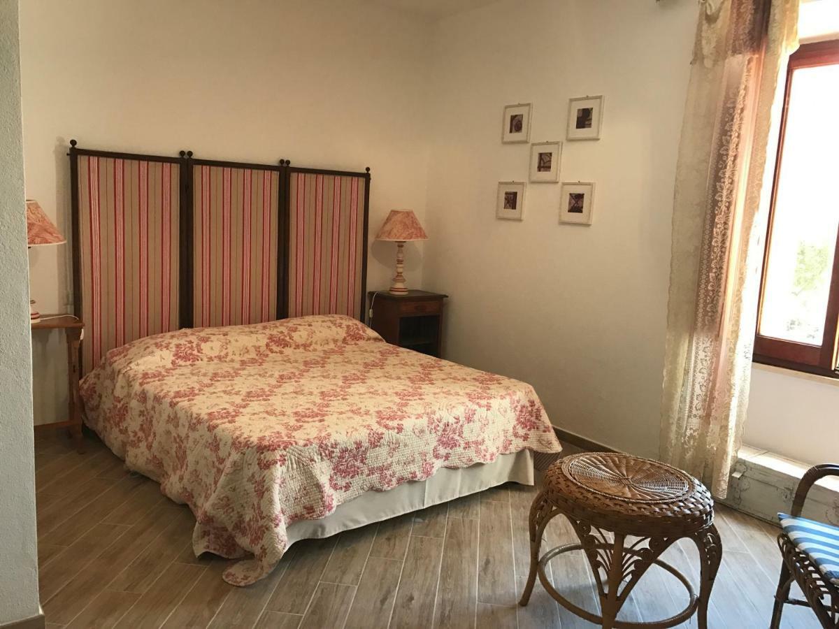 Bed and Breakfast Le 25 Tartarughe Santa Teresa Gallura Exterior foto